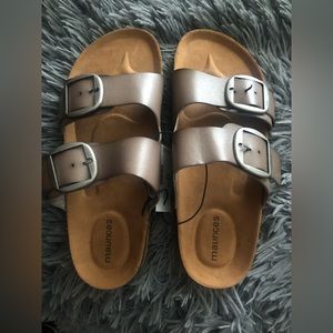 🌟Maurices sandals🌟